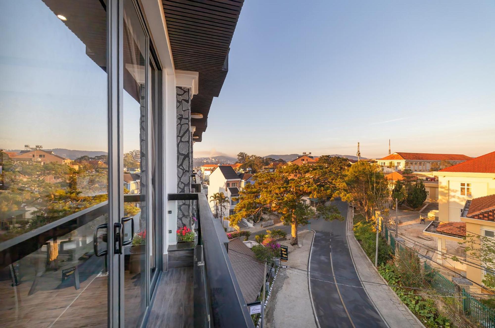 Le House Dalat Hotel ภายนอก รูปภาพ